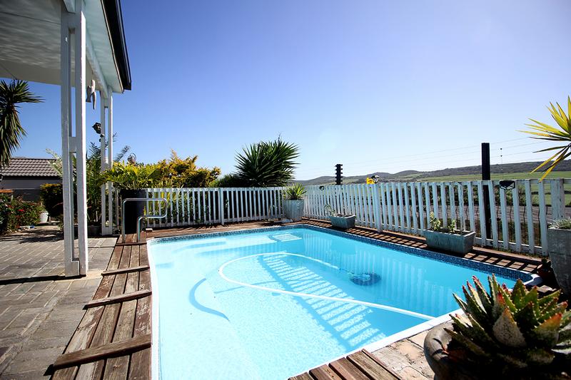 2 Bedroom Property for Sale in Reebok Western Cape